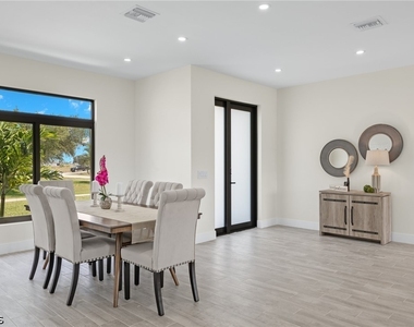 1826 Ne 11th Lane - Photo Thumbnail 7
