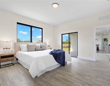 1826 Ne 11th Lane - Photo Thumbnail 15