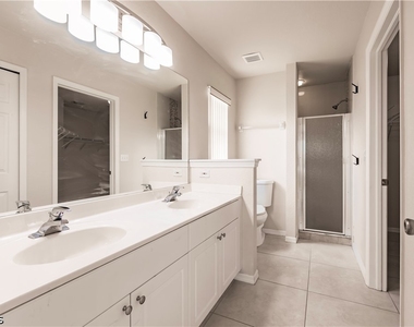 2107 Sw 30th Terrace - Photo Thumbnail 24