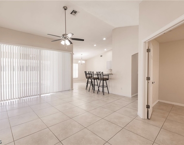 2107 Sw 30th Terrace - Photo Thumbnail 3