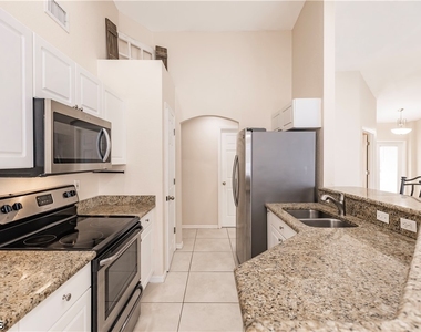 2107 Sw 30th Terrace - Photo Thumbnail 10