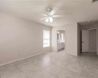 2107 Sw 30th Terrace - Photo Thumbnail 21