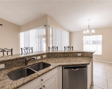 2107 Sw 30th Terrace - Photo Thumbnail 14