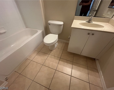 4255 Liron Avenue - Photo Thumbnail 12