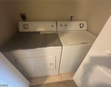 4255 Liron Avenue - Photo Thumbnail 13