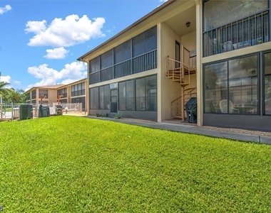 1009 Se 46th Lane - Photo Thumbnail 22