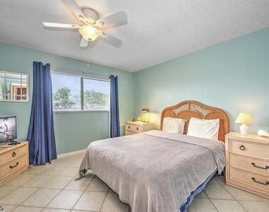 1009 Se 46th Lane - Photo Thumbnail 15