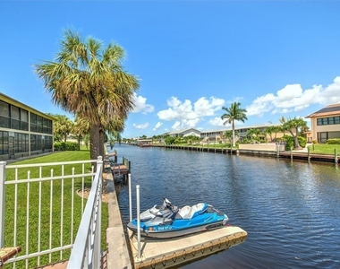 1009 Se 46th Lane - Photo Thumbnail 23