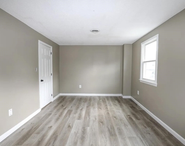 2 Bluestone - Photo Thumbnail 8