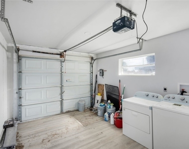 1389 Pine Avenue - Photo Thumbnail 18