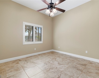 4901 Sw 27th Place - Photo Thumbnail 21