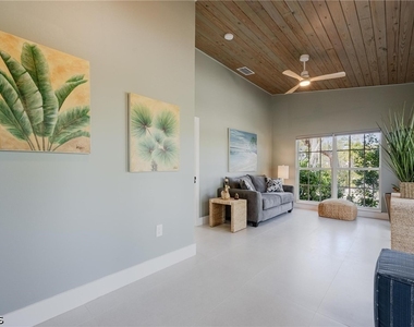 434 Lagoon Drive - Photo Thumbnail 12