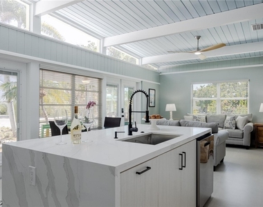 434 Lagoon Drive - Photo Thumbnail 32