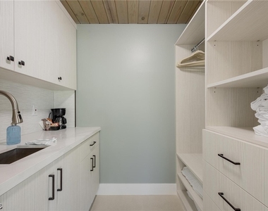 434 Lagoon Drive - Photo Thumbnail 17