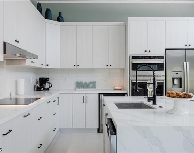 434 Lagoon Drive - Photo Thumbnail 33