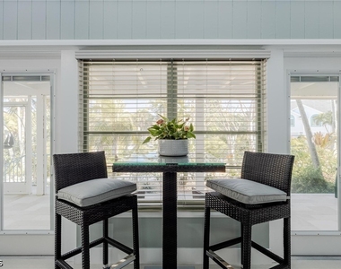 434 Lagoon Drive - Photo Thumbnail 6