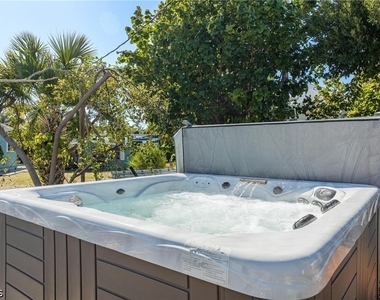 434 Lagoon Drive - Photo Thumbnail 41