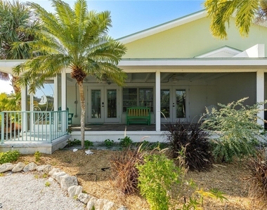 434 Lagoon Drive - Photo Thumbnail 26