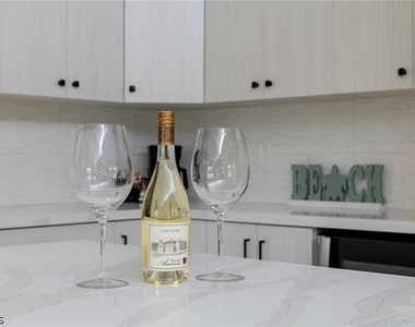 434 Lagoon Drive - Photo Thumbnail 31