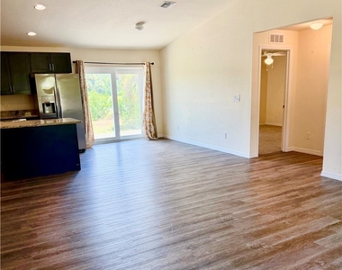 8007 Royal Court - Photo Thumbnail 8
