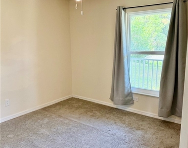 8007 Royal Court - Photo Thumbnail 13