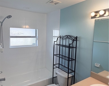 5216 28th Street Sw - Photo Thumbnail 6