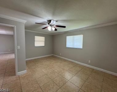 1108 Se 23rd Terrace - Photo Thumbnail 10