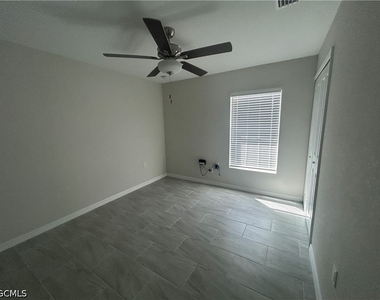 3200 Nw 4th Place - Photo Thumbnail 13