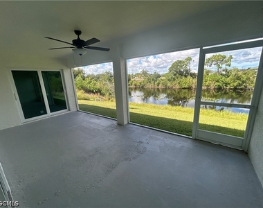 3200 Nw 4th Place - Photo Thumbnail 8