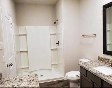 905 Chickasaw Drive - Photo Thumbnail 10