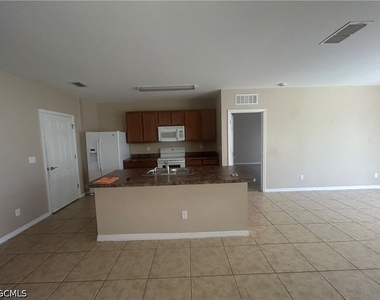 1708 Sw 1st Avenue - Photo Thumbnail 2