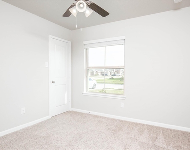 3206 Zephyr Park Lane - Photo Thumbnail 5