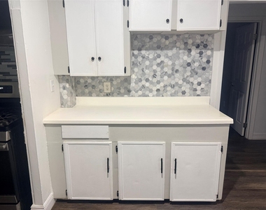 8922 Duane Street - Photo Thumbnail 4