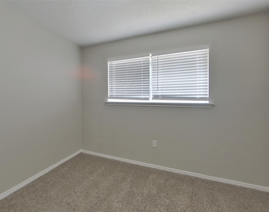 24019 Lone Elm Drive - Photo Thumbnail 10