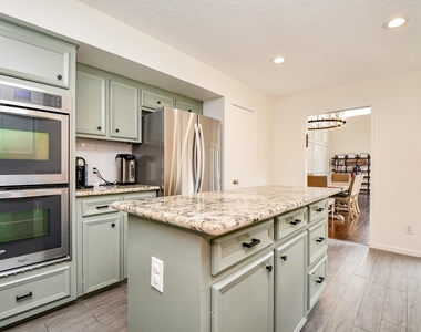 7711 Hopewell Lane - Photo Thumbnail 12