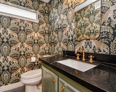 7711 Hopewell Lane - Photo Thumbnail 4