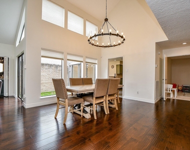 7711 Hopewell Lane - Photo Thumbnail 5