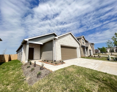680 Amesbury Road - Photo Thumbnail 17