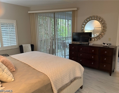 7725 Pebble Creek Circle - Photo Thumbnail 8