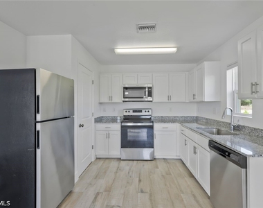 2426 Santabarbara Boulevard N - Photo Thumbnail 6