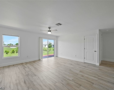 2426 Santabarbara Boulevard N - Photo Thumbnail 3