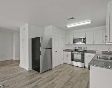 2426 Santabarbara Boulevard N - Photo Thumbnail 7