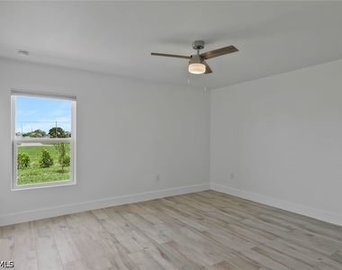 2426 Santabarbara Boulevard N - Photo Thumbnail 15