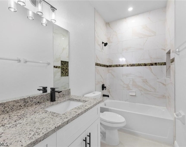 1715 W 12th Street - Photo Thumbnail 16