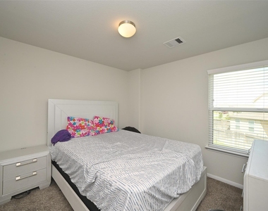 4619 Ehrlich Court - Photo Thumbnail 8