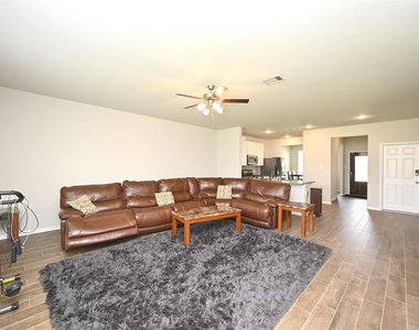 4619 Ehrlich Court - Photo Thumbnail 3