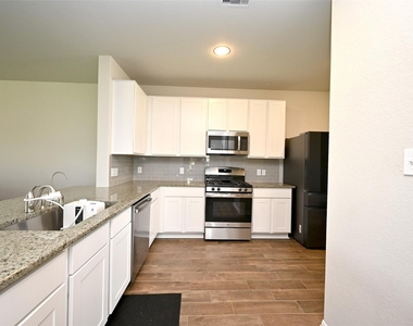 4619 Ehrlich Court - Photo Thumbnail 4