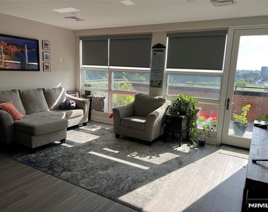 140 Overlook - Photo Thumbnail 3