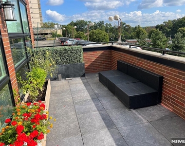 140 Overlook - Photo Thumbnail 7