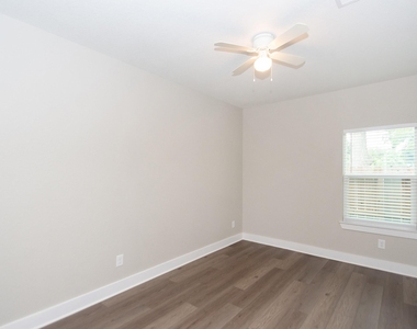 7311 Sandra Street - Photo Thumbnail 7
